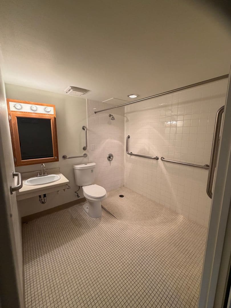 Milwaukee Apartment: 7300 W Dean Rd
