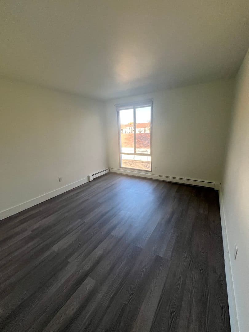 Milwaukee Apartment: 7300 W Dean Rd