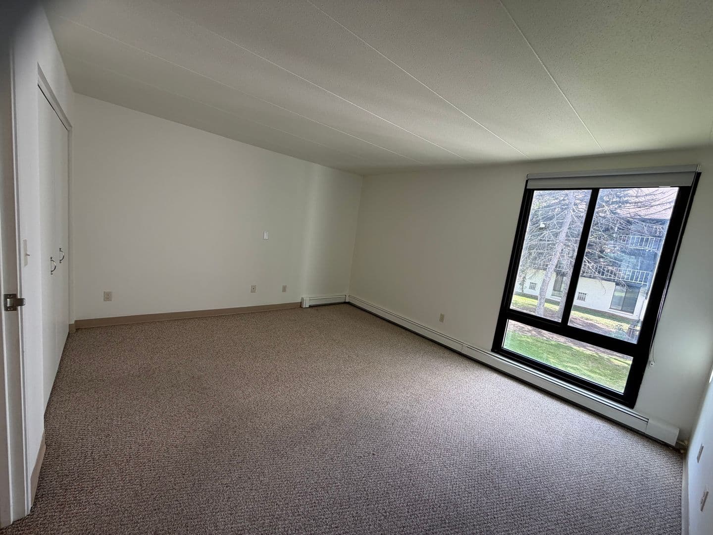 Milwaukee Apartment: 7290 W Dean Rd