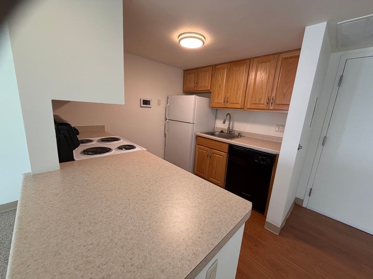 Milwaukee Apartment: 7290 W Dean Rd