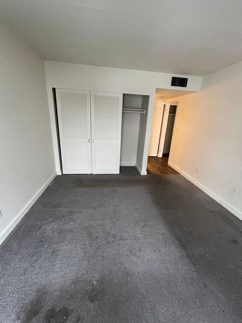 Milwaukee Apartment: 7300 W Dean Rd