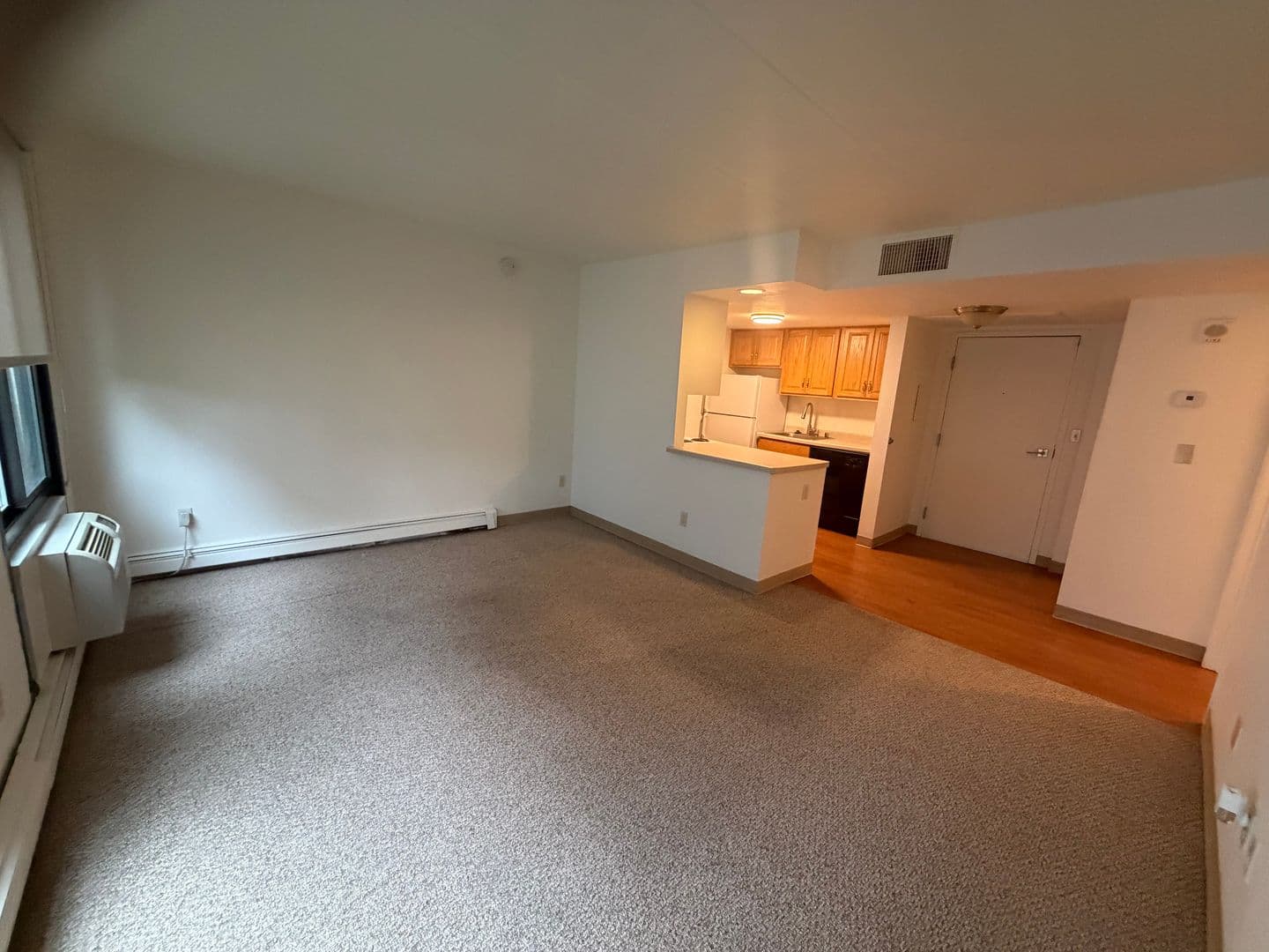 Milwaukee Apartment: 7290 W Dean Rd