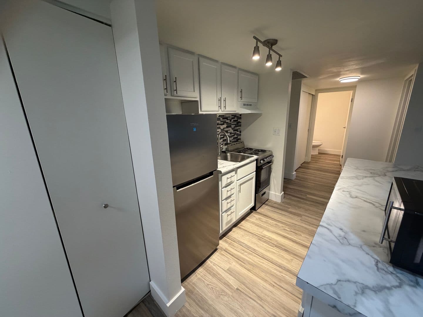 Milwaukee Apartment: 7300 W Dean Rd