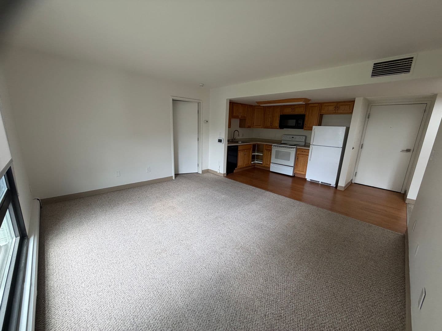 Milwaukee Apartment: 7290 W Dean Rd