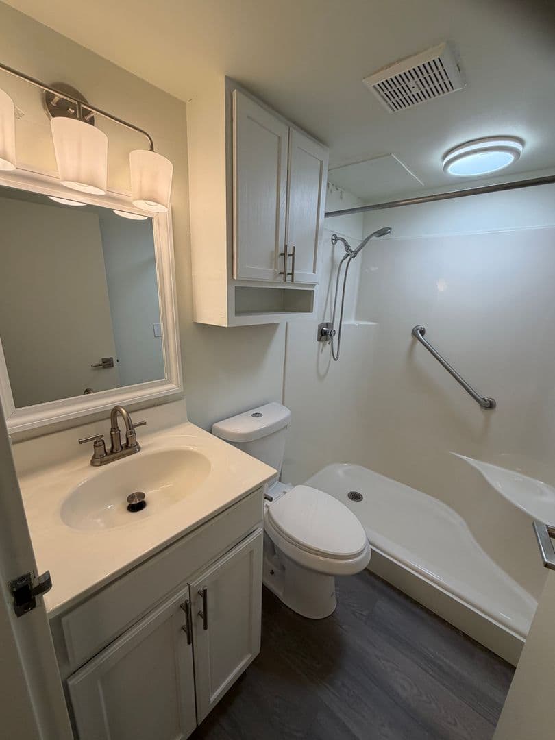 Milwaukee Apartment: 7300 W Dean Rd