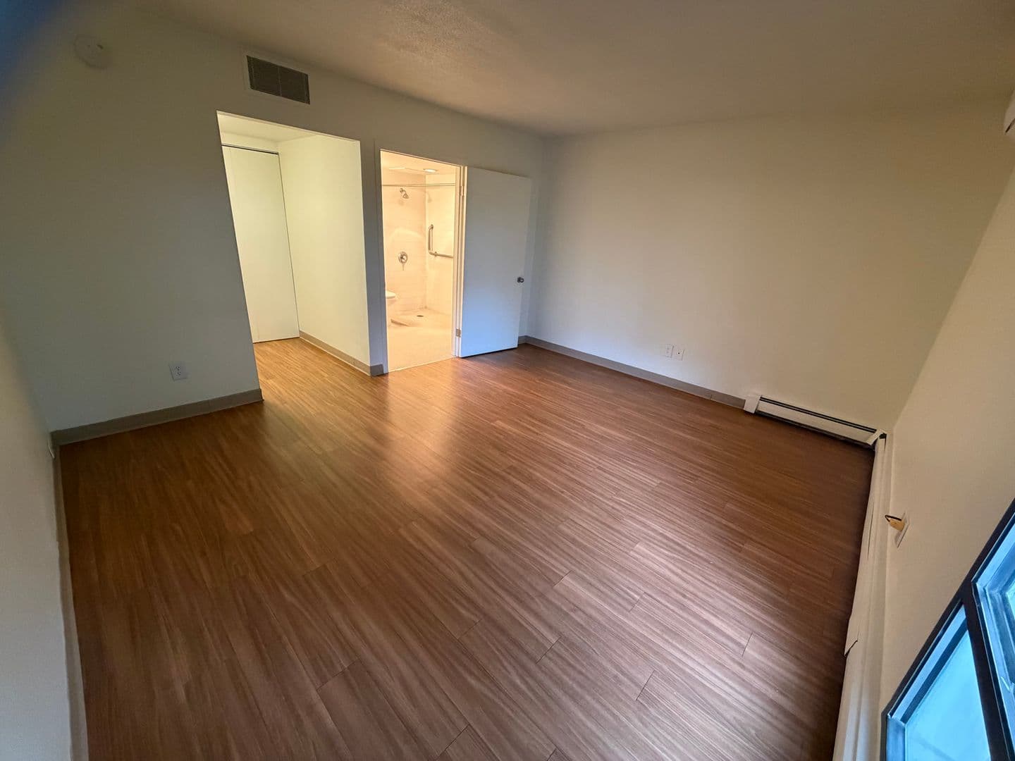 Milwaukee Apartment: 7300 W Dean Rd
