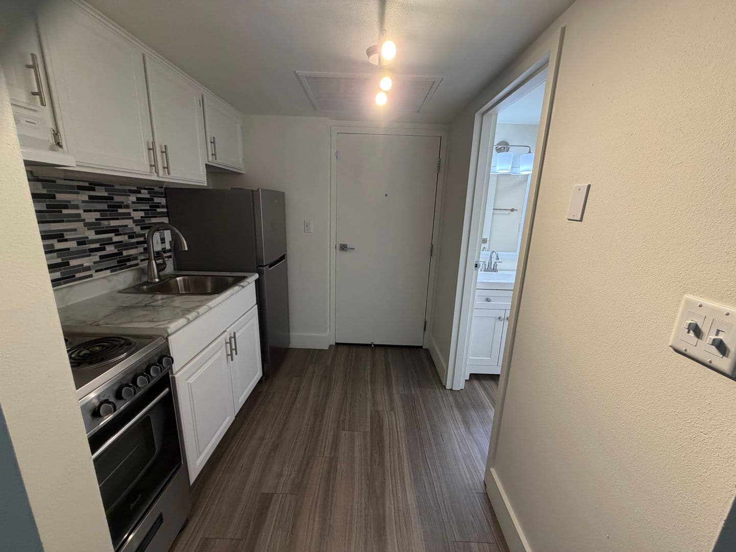 Milwaukee Apartment: 7300 W Dean Rd