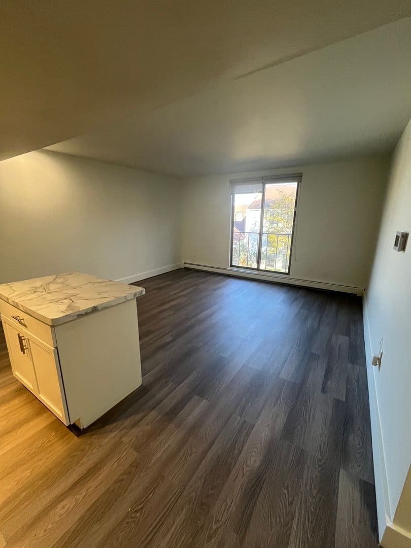 Milwaukee Apartment: 7300 W Dean Rd