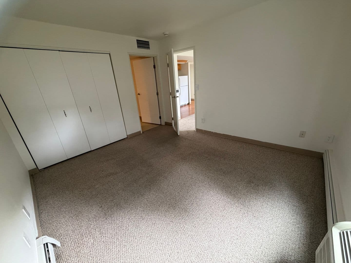 Milwaukee Apartment: 7290 W Dean Rd