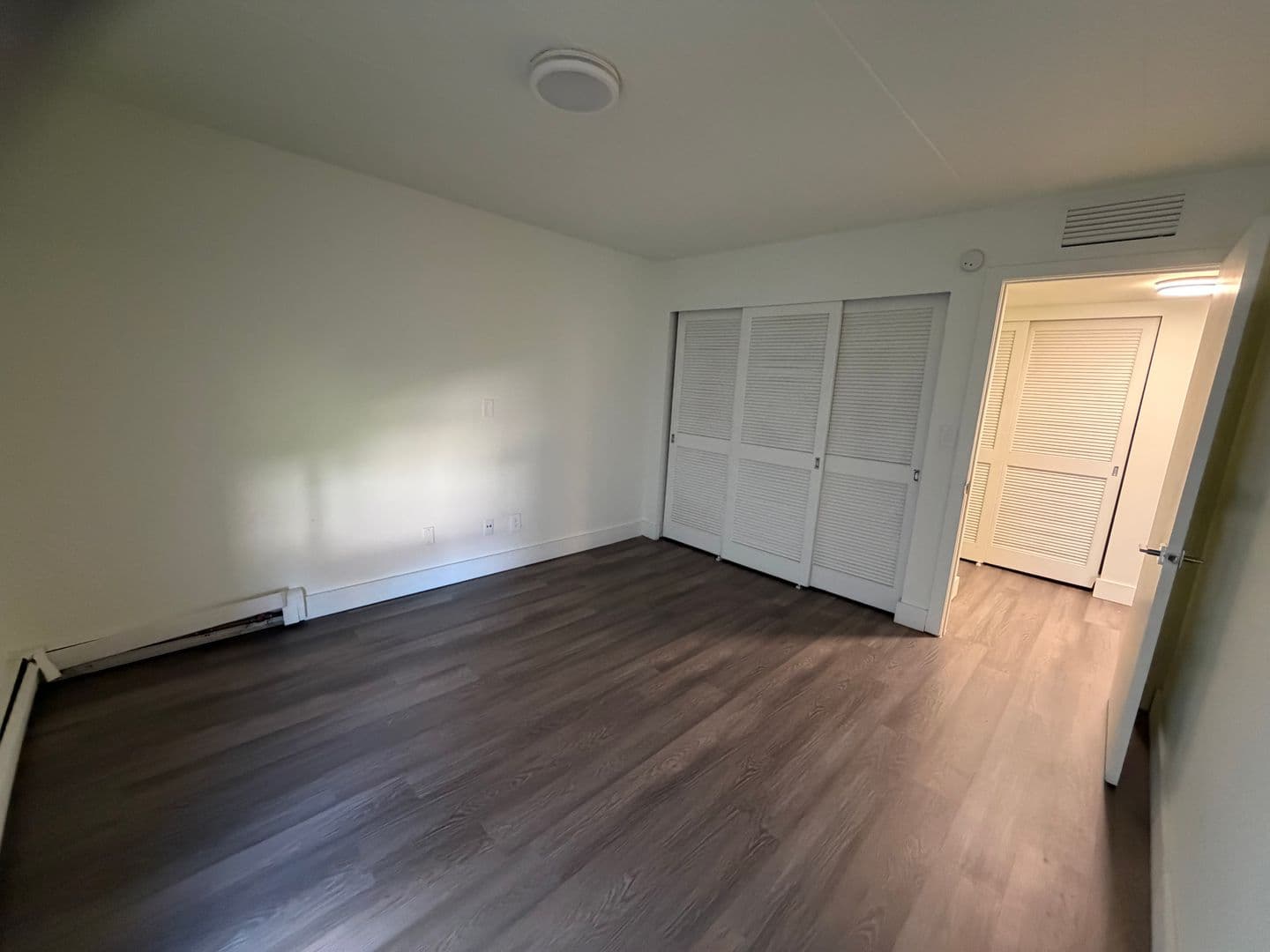 Milwaukee Apartment: 7290 W Dean Rd