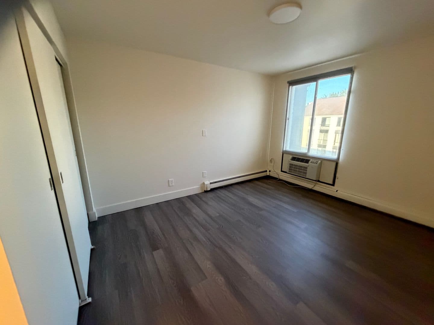Milwaukee Apartment: 7290 W Dean Rd
