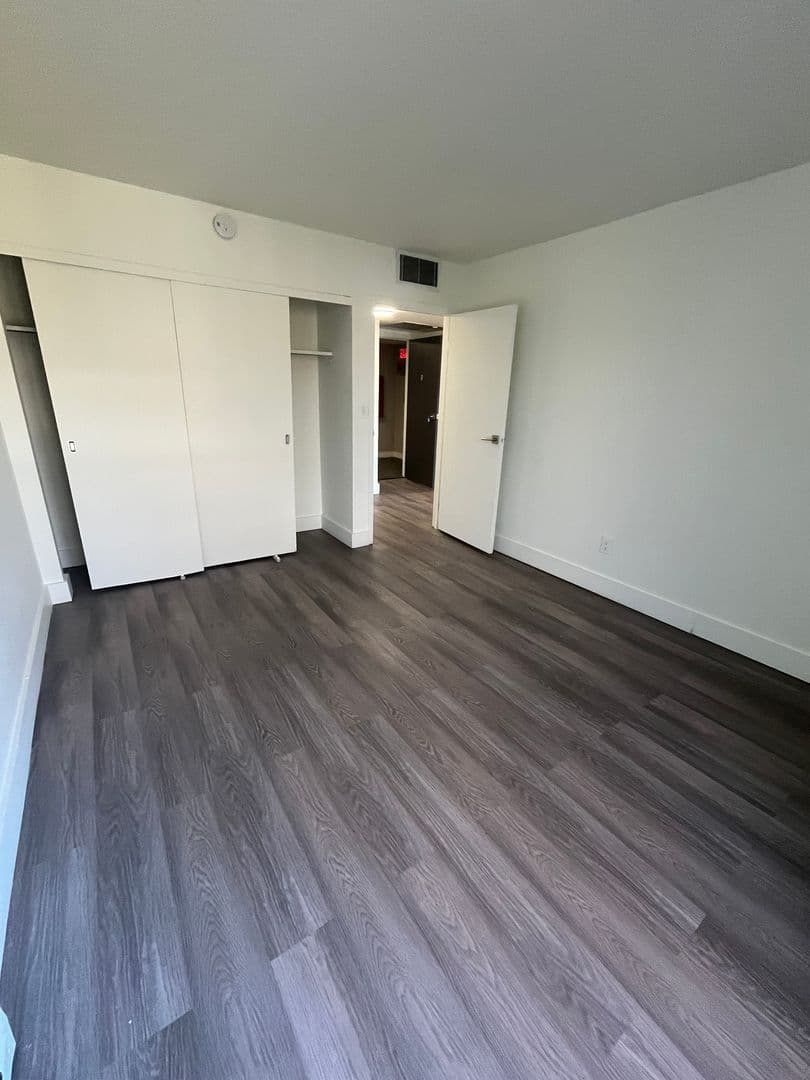 Milwaukee Apartment: 7300 W Dean Rd