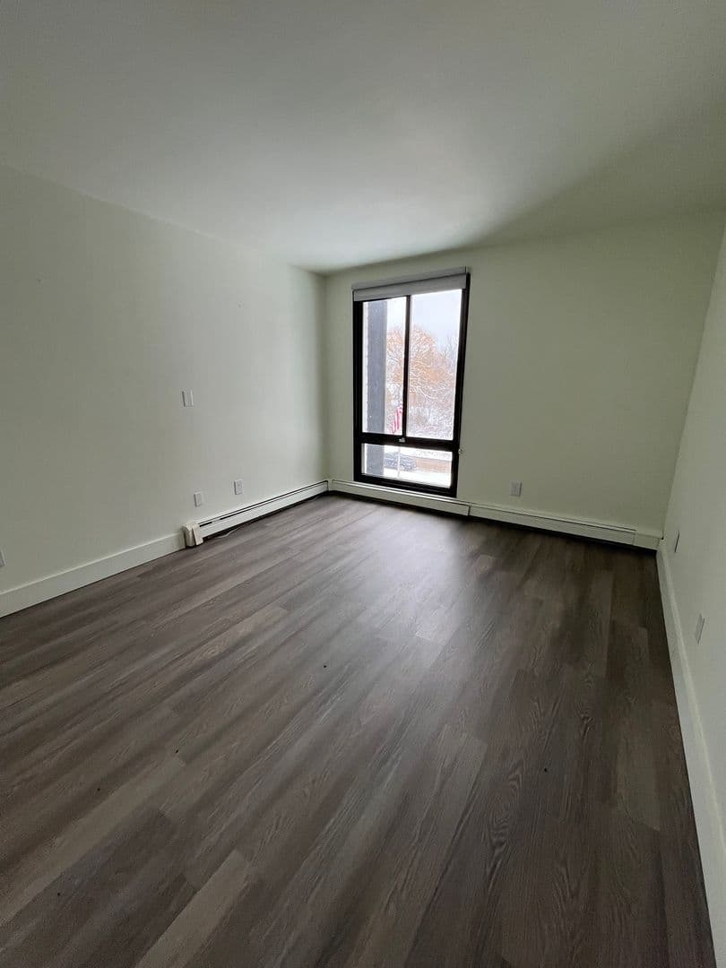 Milwaukee Apartment: 7290 W Dean Rd