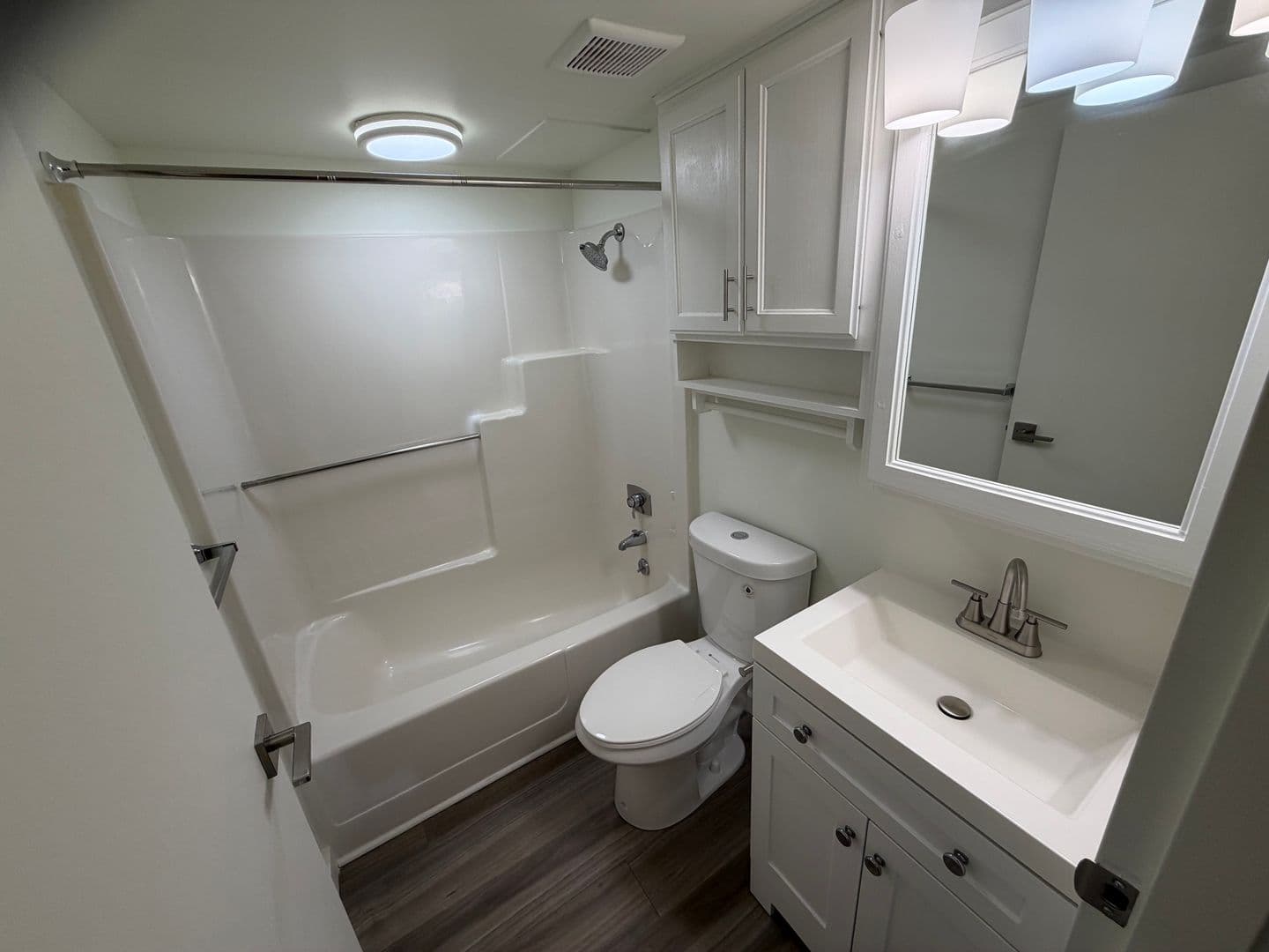 Milwaukee Apartment: 7300 W Dean Rd