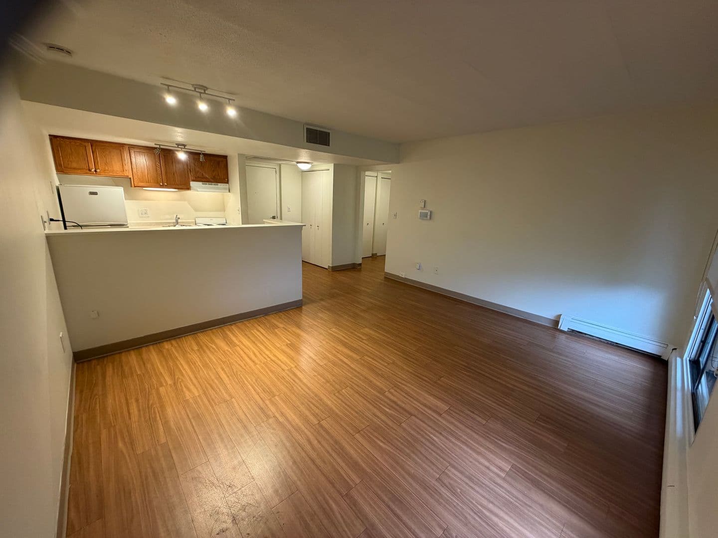Milwaukee Apartment: 7300 W Dean Rd