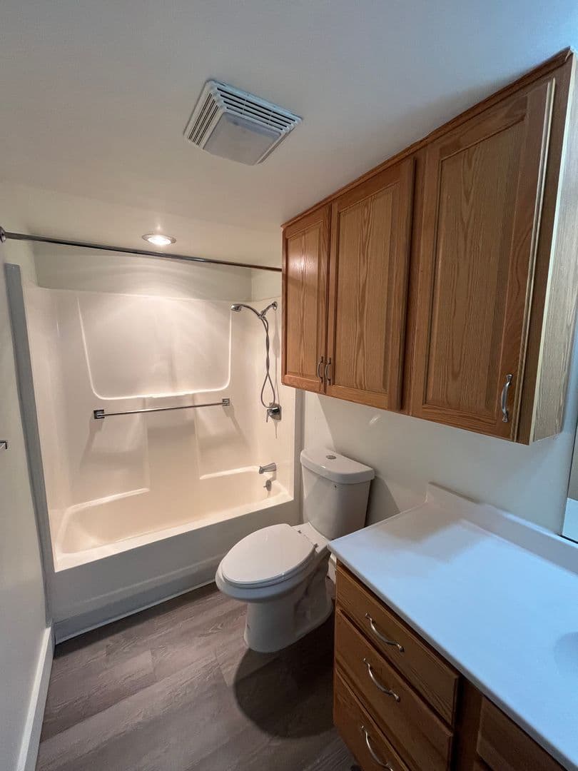 Milwaukee Apartment: 7290 W Dean Rd