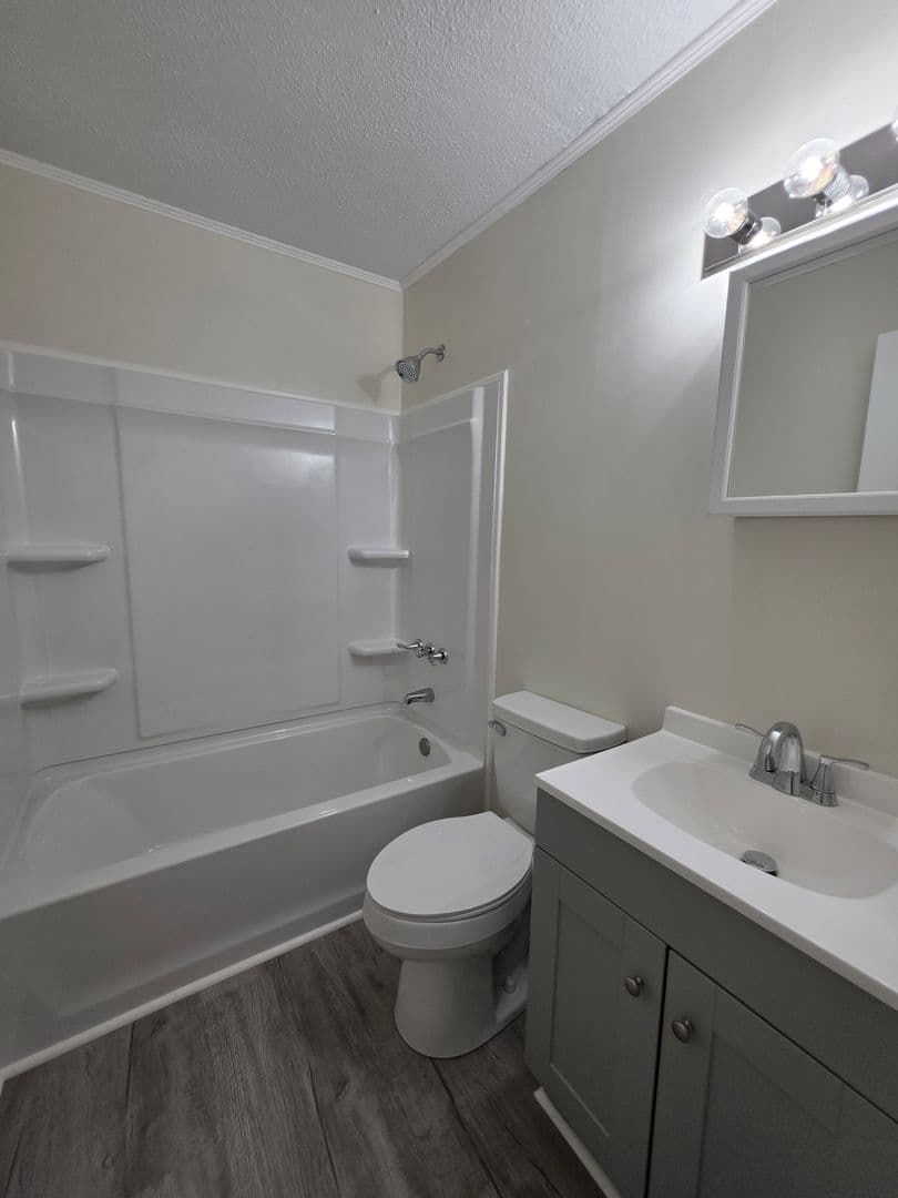 Jacksonville House: 2266 Onslow Drive