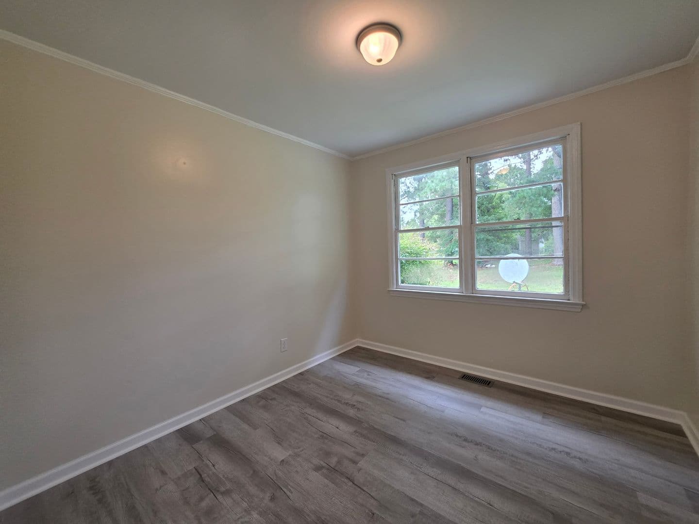 Jacksonville House: 2266 Onslow Drive