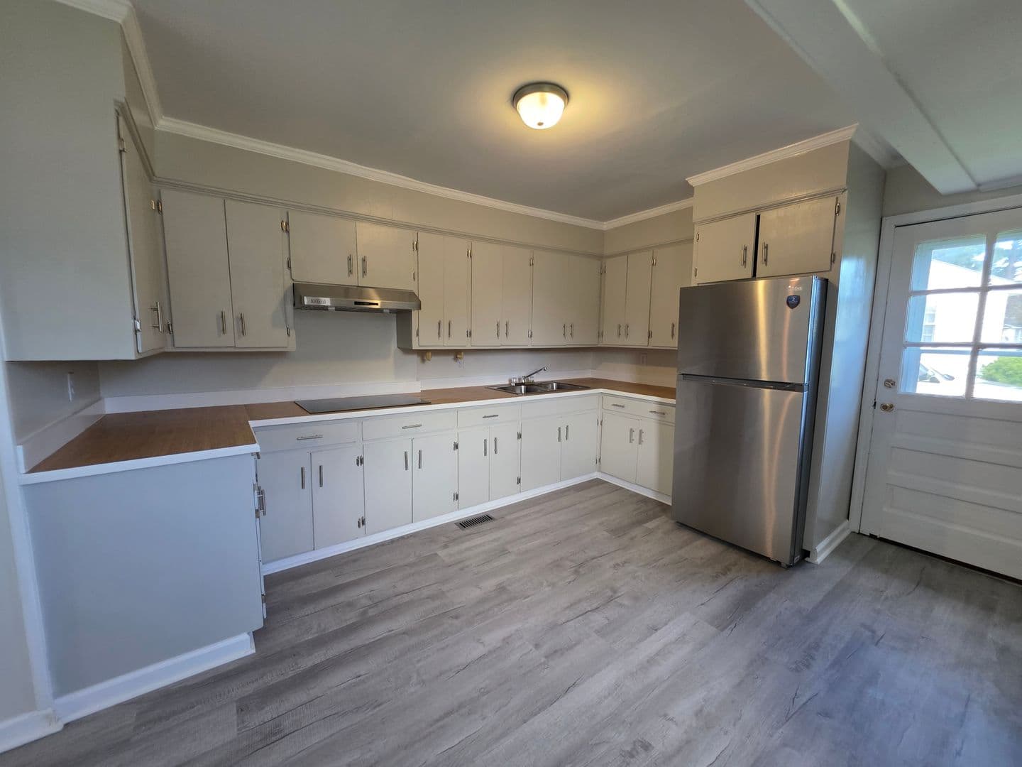 Jacksonville House: 2266 Onslow Drive