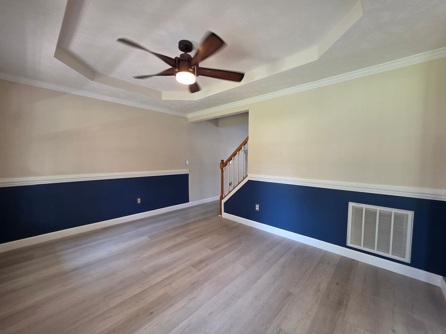 Jacksonville House: 184 E Ridge Ct