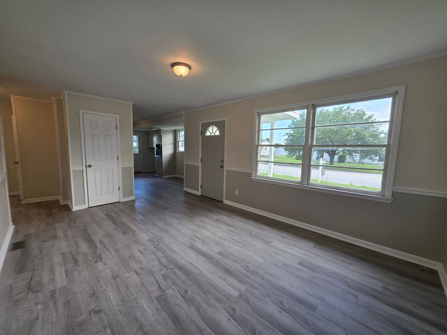 Jacksonville House: 2266 Onslow Drive