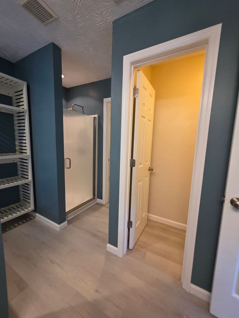 Jacksonville House: 184 E Ridge Ct