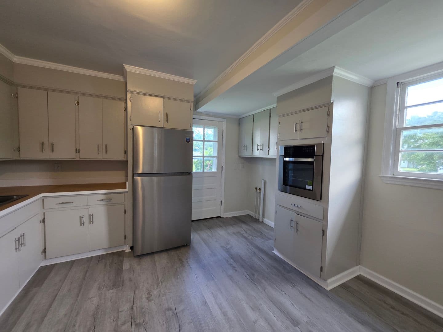 Jacksonville House: 2266 Onslow Drive