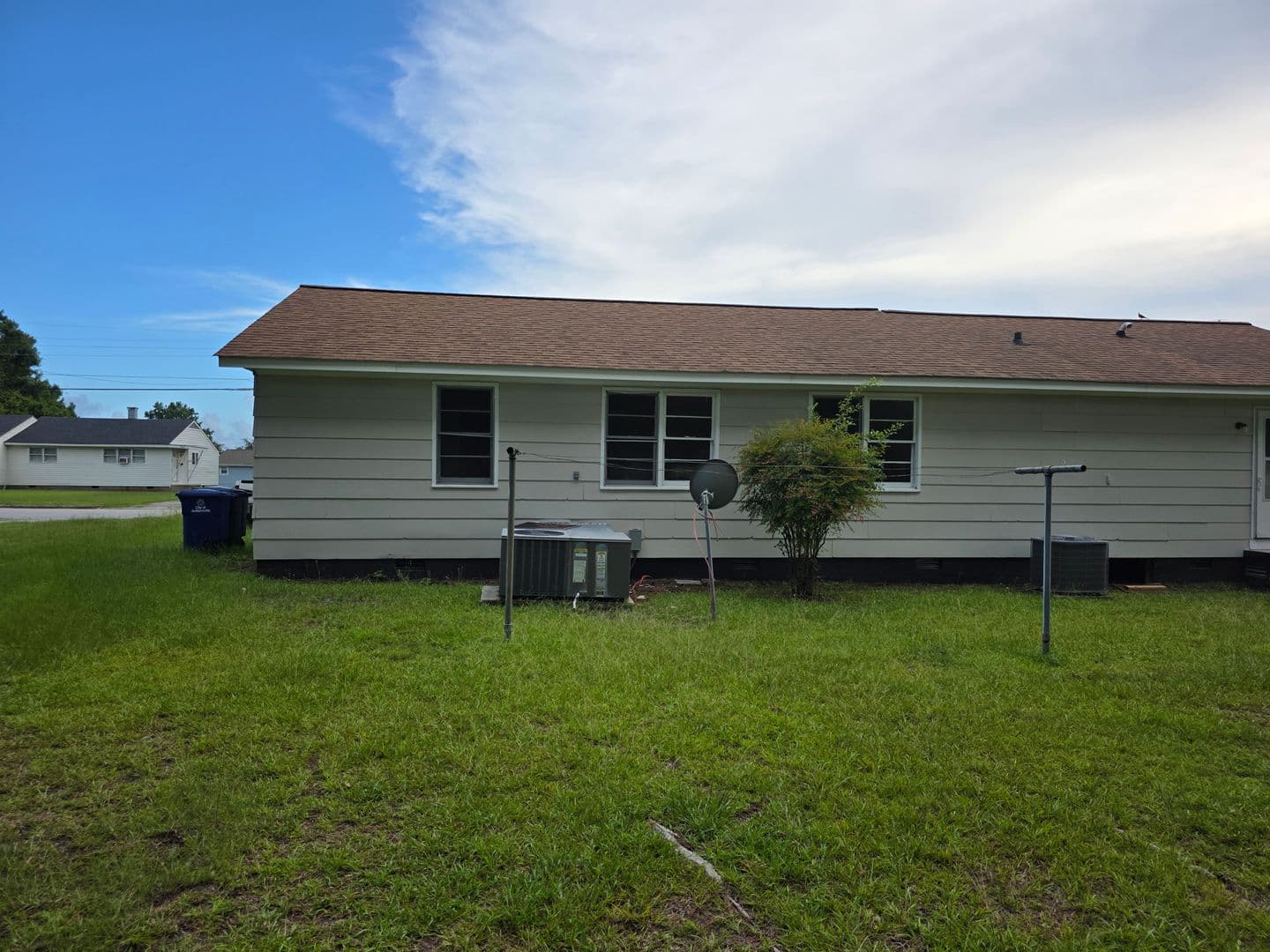 Jacksonville House: 2266 Onslow Drive