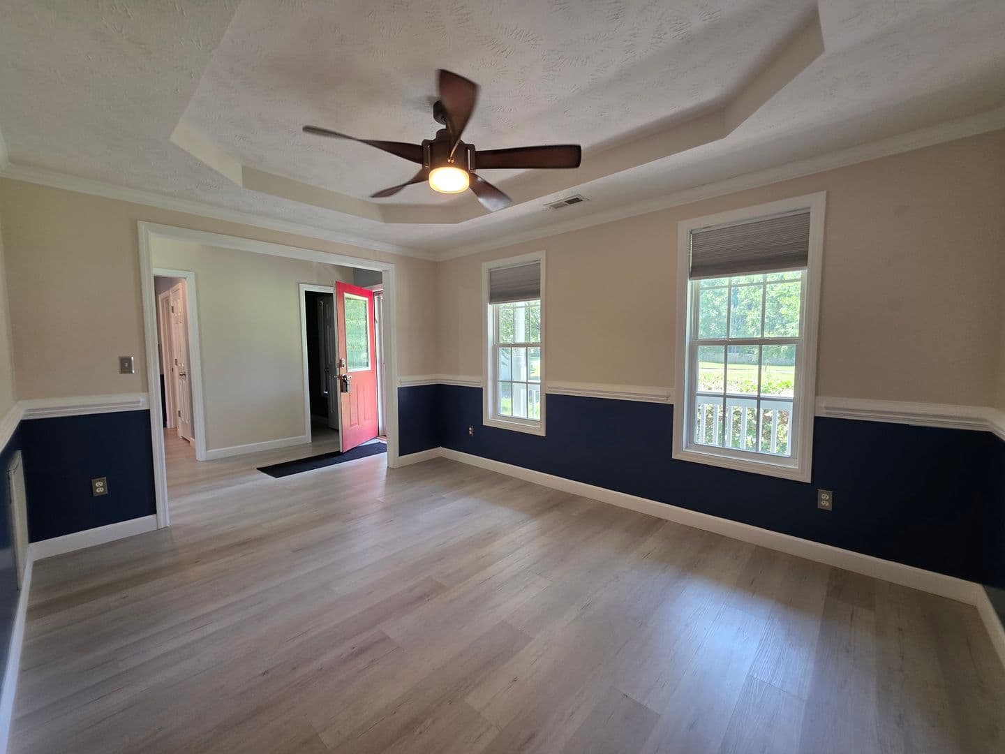 Jacksonville House: 184 E Ridge Ct