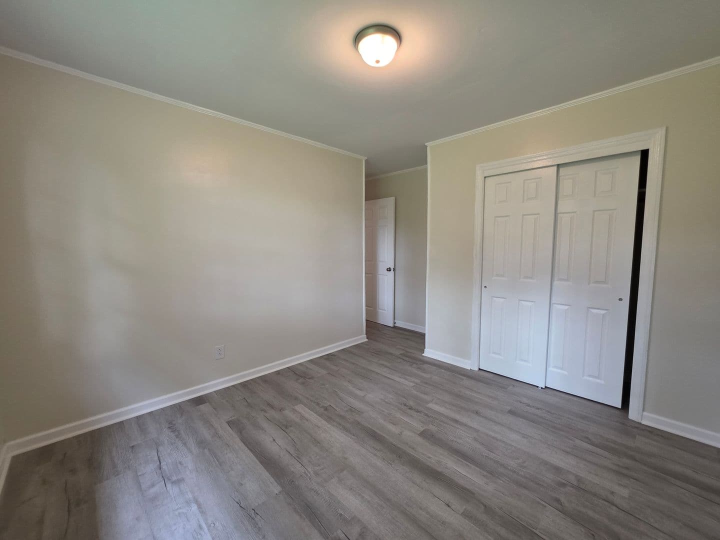 Jacksonville House: 2266 Onslow Drive