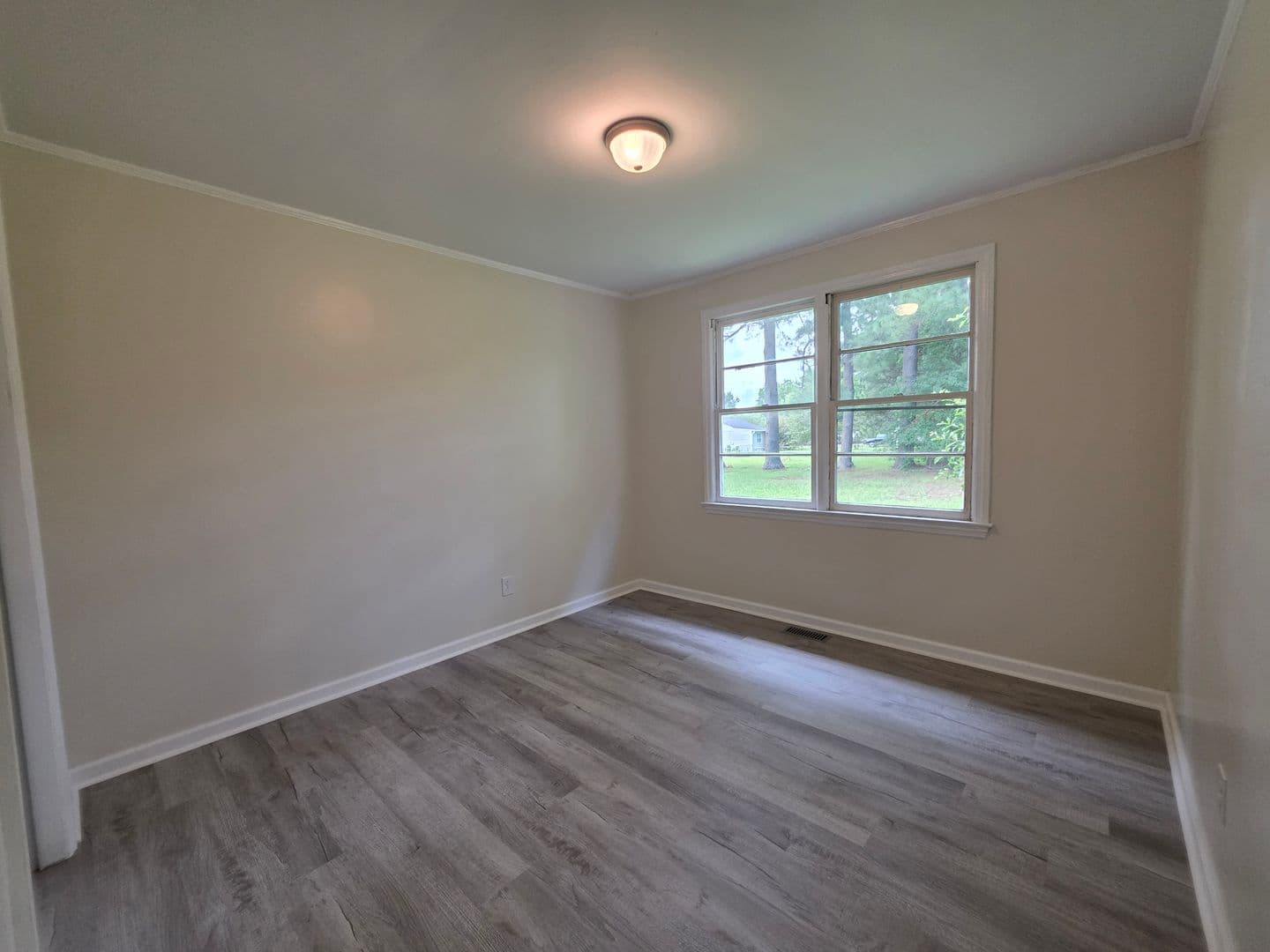 Jacksonville House: 2266 Onslow Drive
