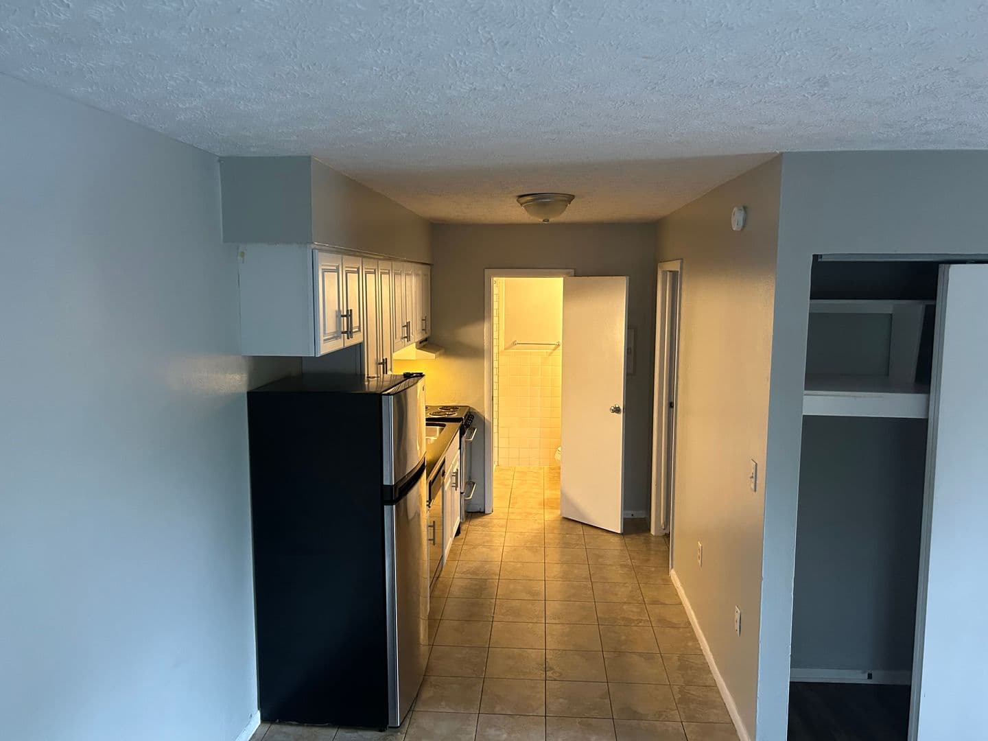 Columbus Apartment: 40 McMillen