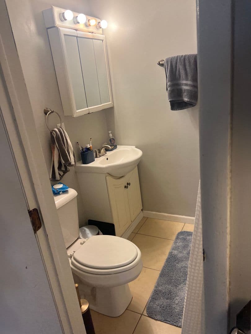 Columbus Apartment: 40 McMillen