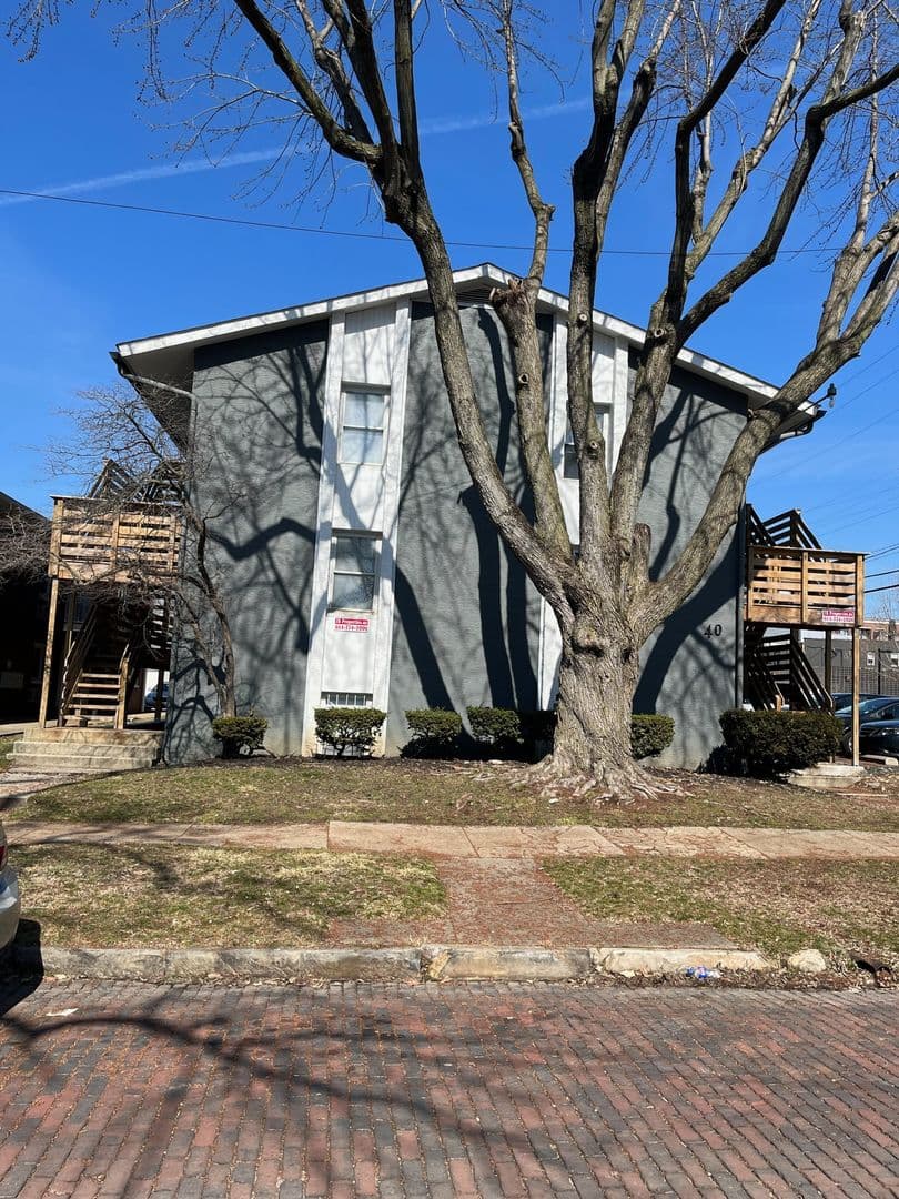 Columbus Apartment: 40 McMillen