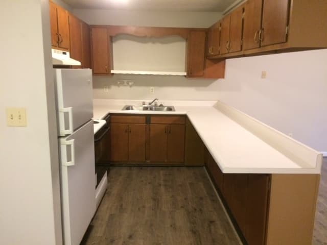 Anniston House: 1415 Christine Ave. #23