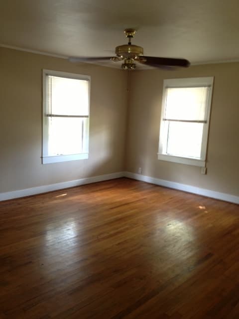 Anniston House: 401 Williamson Avenue