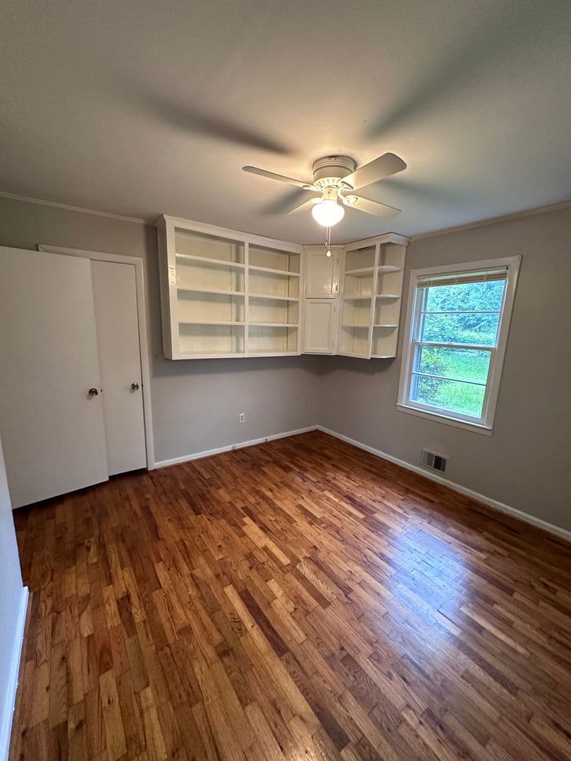 Jacksonville House: 205 West Avenue, NW