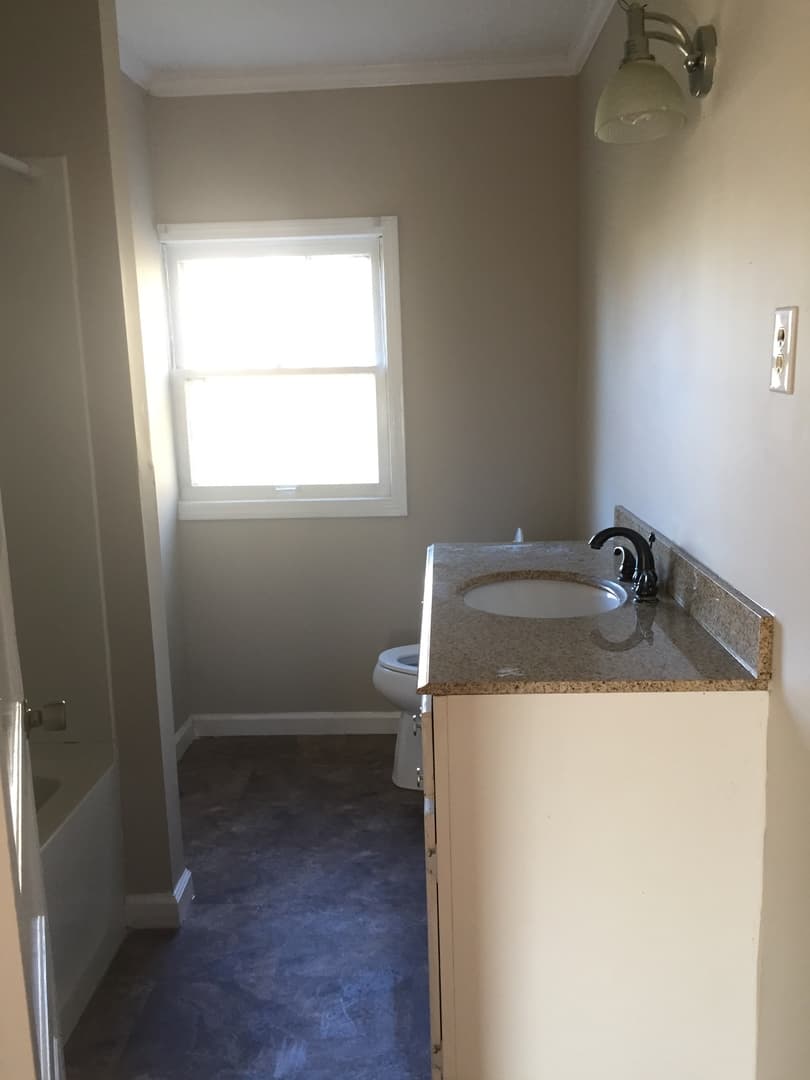 Anniston House: 401 Williamson Avenue