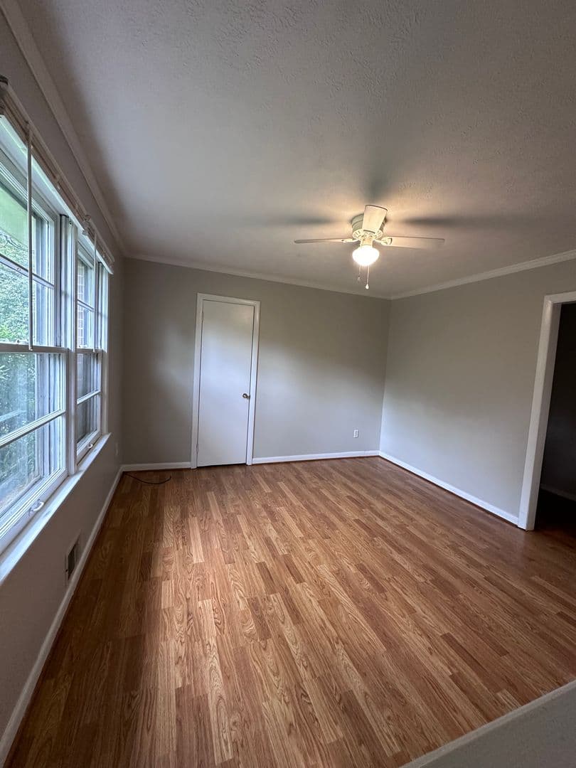 Jacksonville House: 205 West Avenue, NW