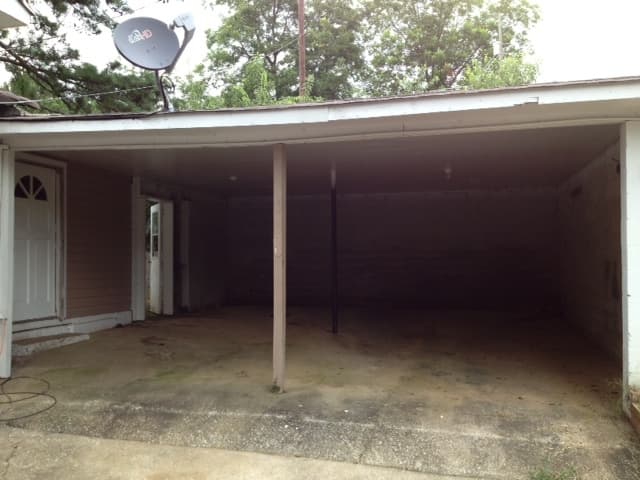 Anniston House: 401 Williamson Avenue