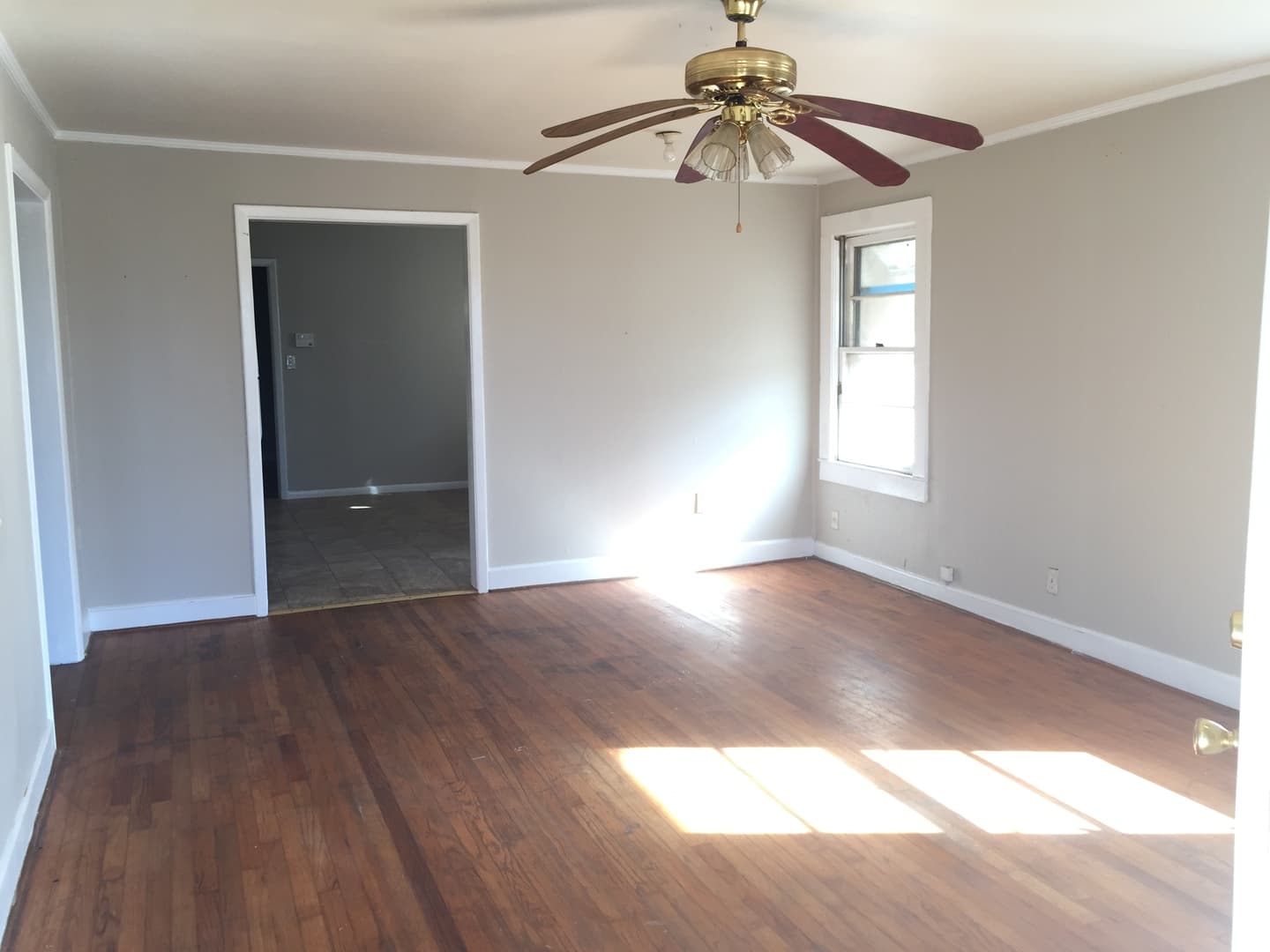 Anniston House: 401 Williamson Avenue