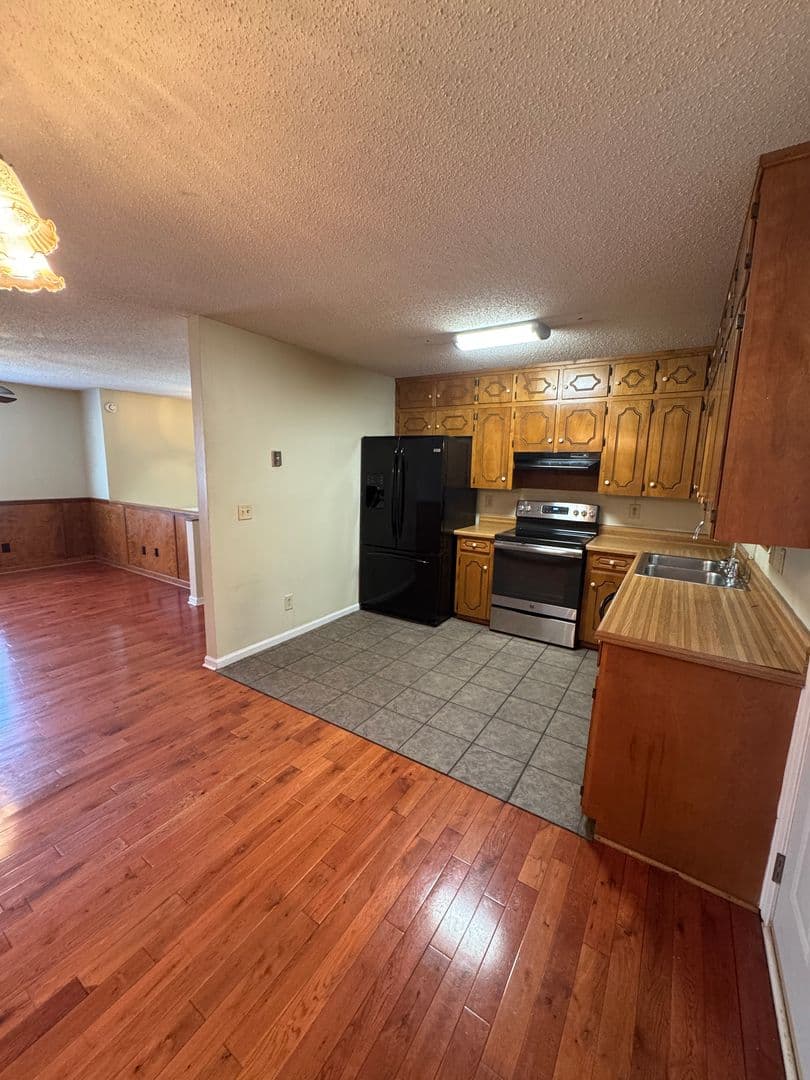 Anniston House: 37 Ty Drive