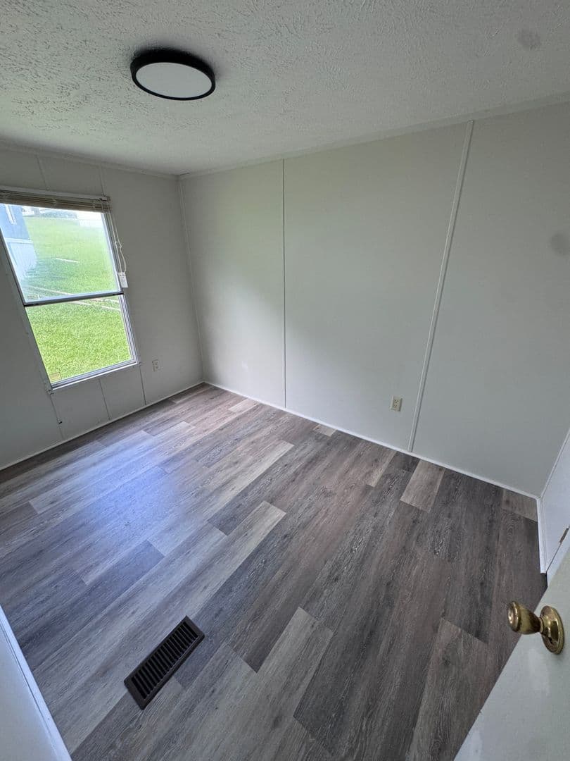 Eastaboga Apartment: King Drive