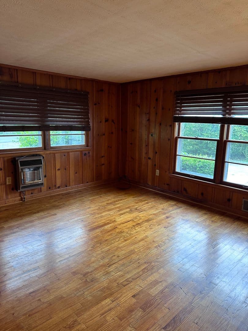 Jacksonville House: 205 West Avenue, NW