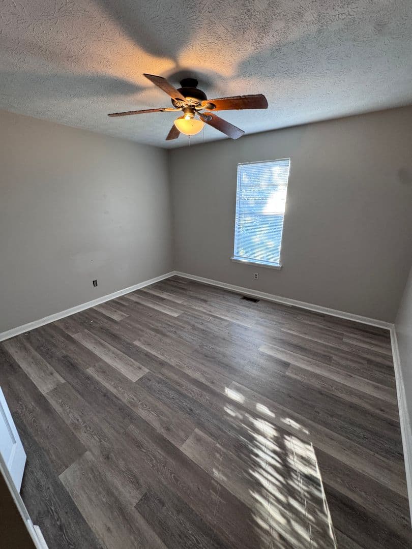 Jacksonville House: 800 14th Avenue, NE -
