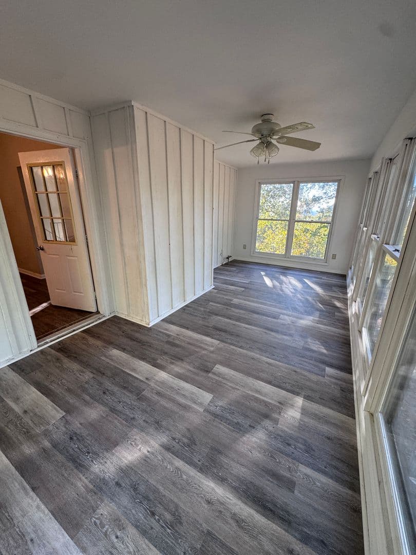 Jacksonville House: 800 14th Avenue, NE -