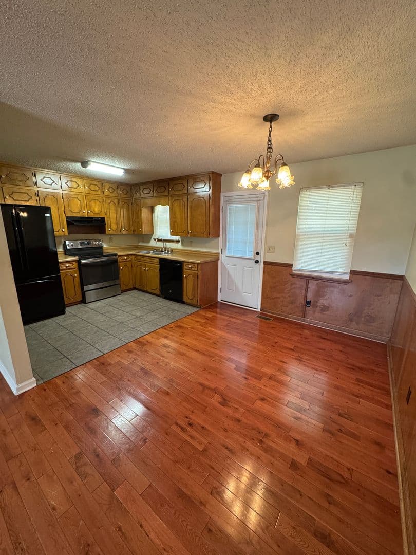 Anniston House: 37 Ty Drive