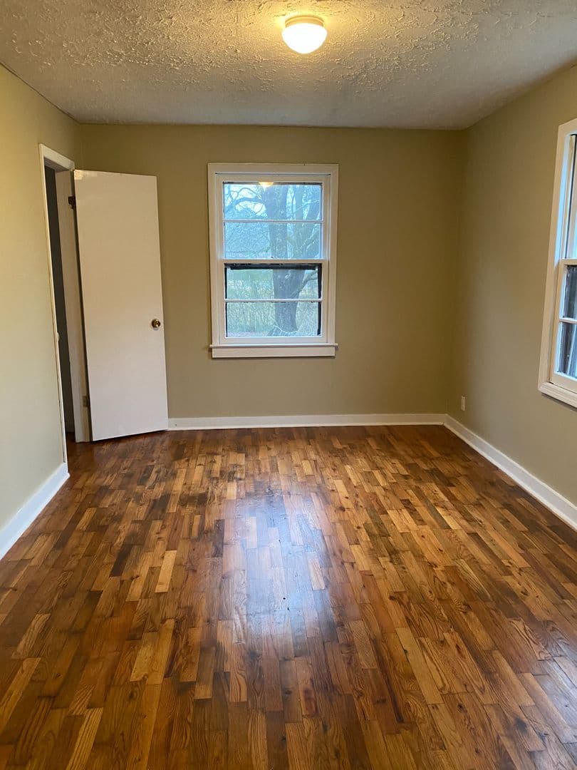 Anniston House: 83 Pelham Heights