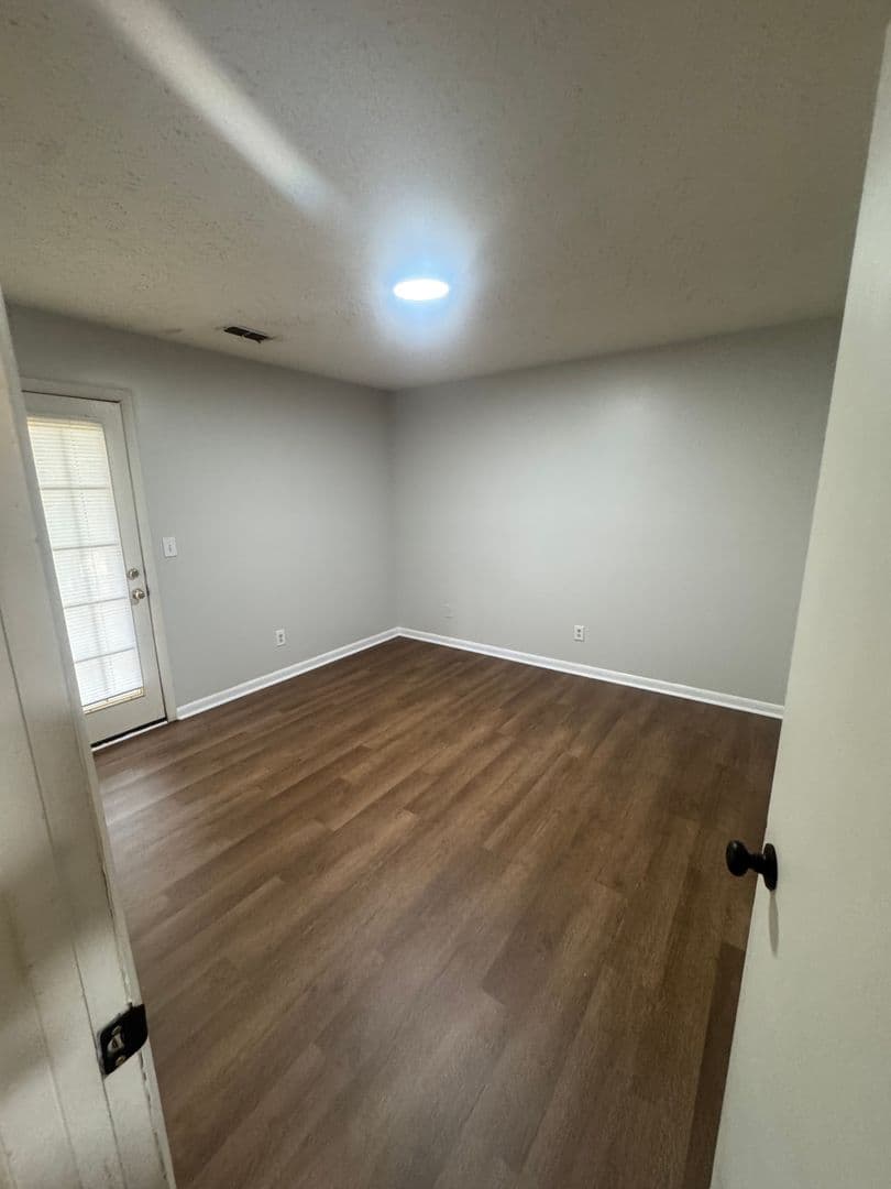 Jacksonville Apartment: 7030 Alexandria/Jacksonville Highway