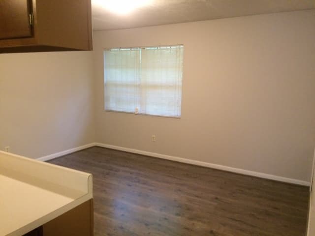 Anniston House: 1415 Christine Ave. #23